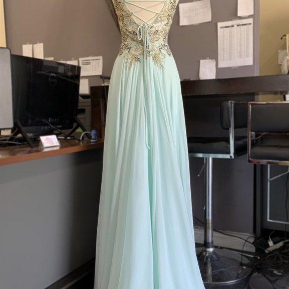 MINT Sequined Bodice Sweetheart Neck Dress AC598 - Picture 2 of 7